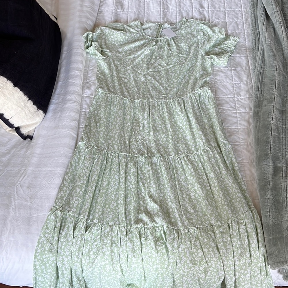 Puff sleeve midi dress